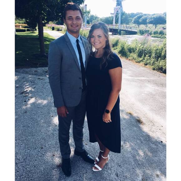 Meet your Posher, Madison - Picture 1 of 1